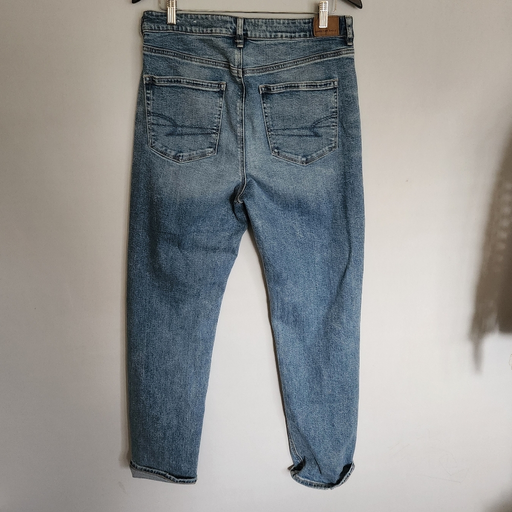 American Eagle Outfitters Light Blue High-Rise Ripped Jeans - Picture 11 of 16